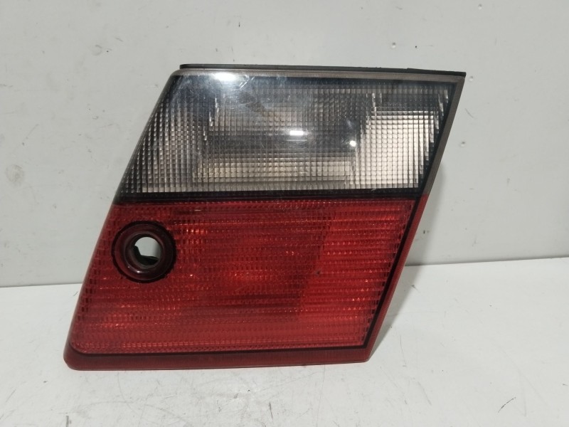 Recambio de piloto porton trasero derecho para saab 9-5 sedán 2.0 t e ecopower referencia OEM IAM 4561544  