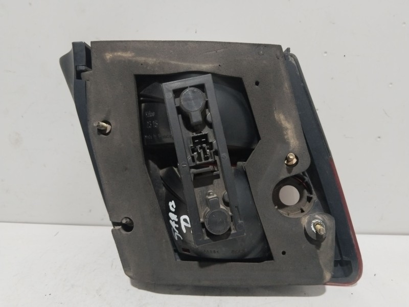 Recambio de piloto porton trasero derecho para saab 9-5 sedán 2.0 t e ecopower referencia OEM IAM 4561544  