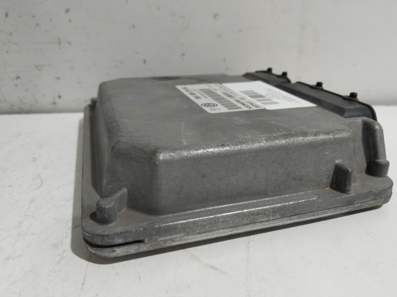 Recambio de centralita motor uce para volkswagen golf iv (1j1) 1.6 referencia OEM IAM 06A906019AK  