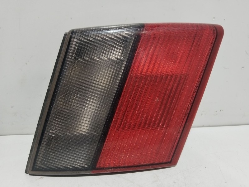 Recambio de piloto porton trasero izquierdo para saab 9-5 sedán 2.0 t e ecopower referencia OEM IAM 4677019  