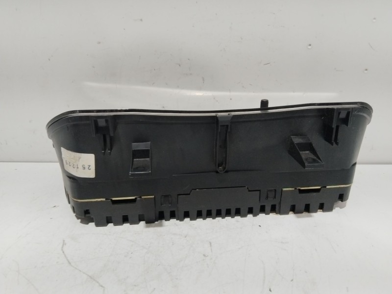 Recambio de cuadro instrumentos para volkswagen polo iv (9n_, 9a_) 1.4 16v referencia OEM IAM 110080125001A  