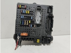 Recambio de caja reles / fusibles para volvo xc90 d5 executive (7 asientos) (136kw) referencia OEM IAM 28017881