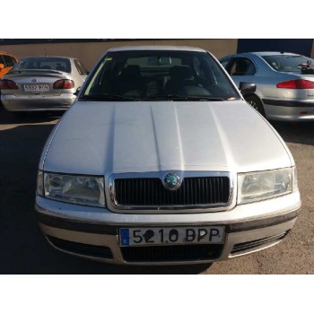 SKODA OCTAVIA BERLINA (1U2)
