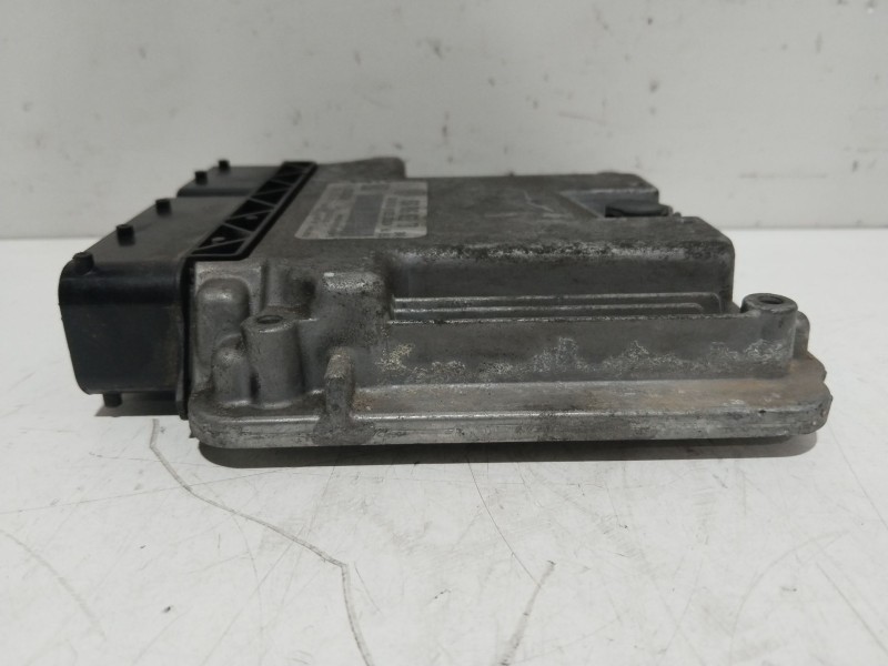 Recambio de centralita motor uce para skoda octavia berlina (1z3) collection referencia OEM IAM 03G906021TB  