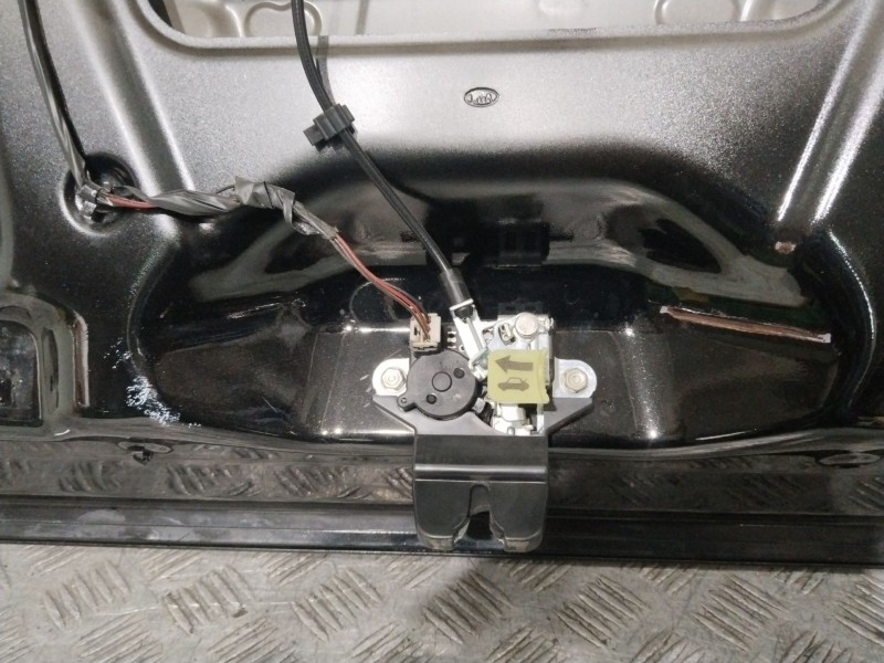 Recambio de porton trasero para kia optima concept referencia OEM IAM 69200D4020  