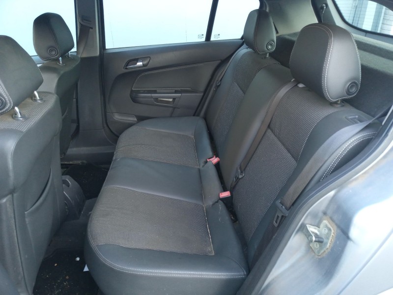 opel astra h classic hatchback (a04) del año 2009 opel astra h classic hatchback (a04) del año 2009