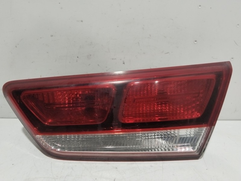 Recambio de piloto porton trasero derecho para kia optima concept referencia OEM IAM 92404D4050  