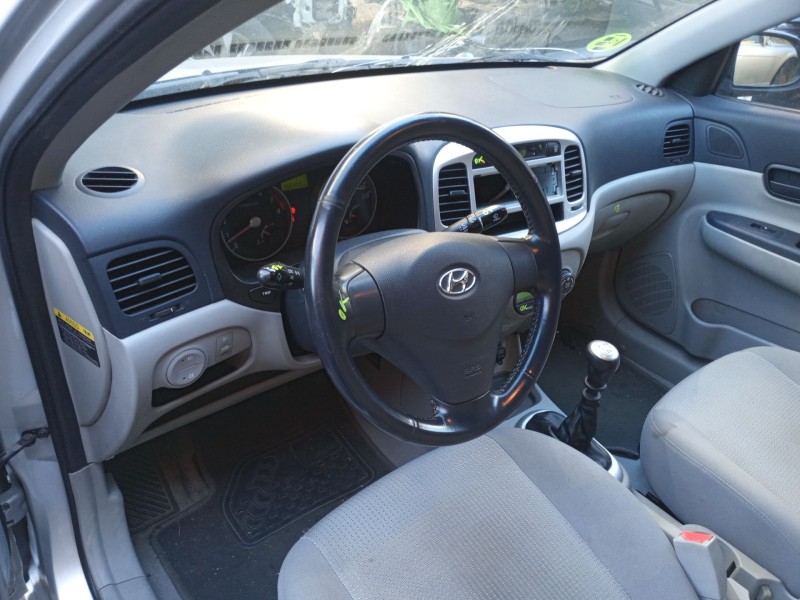 hyundai accent iii sedán (mc) del año 2008 hyundai accent iii sedán (mc) del año 2008