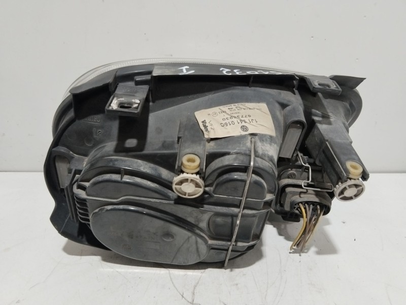 Recambio de faro izquierdo para volkswagen golf iv (1j1) 1.6 referencia OEM IAM 1J1941015C  