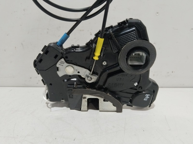 Recambio de cerradura puerta delantera derecha para toyota auris (_e18_) 1.8 hybrid (zwe186_) referencia OEM IAM 6903002220  