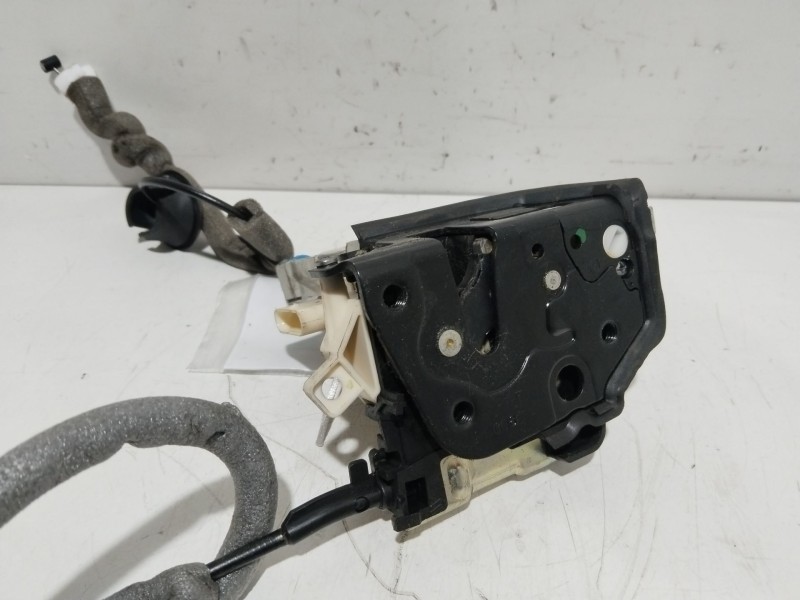 Recambio de cerradura puerta delantera derecha para peugeot 206 berlina xr referencia OEM IAM 8X1837016  