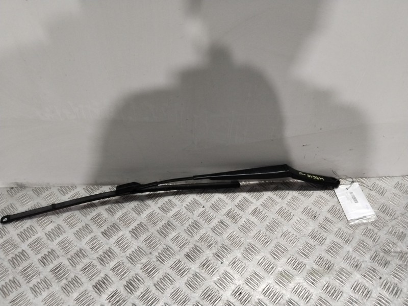 Recambio de brazo limpia delantero izquierdo para skoda rapid active referencia OEM IAM 5JB955409  