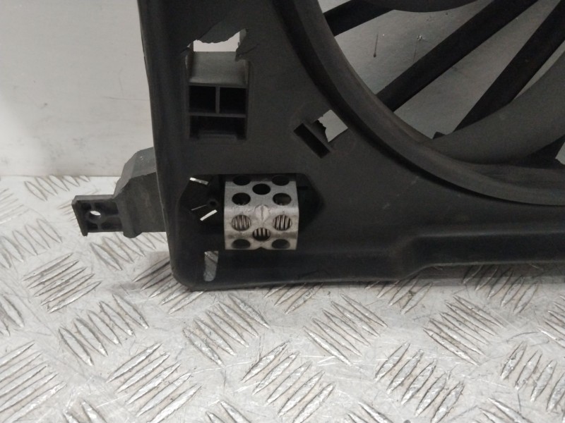 Recambio de electroventilador para renault megane ii berlina 5p confort authentique referencia OEM IAM 8200151464  