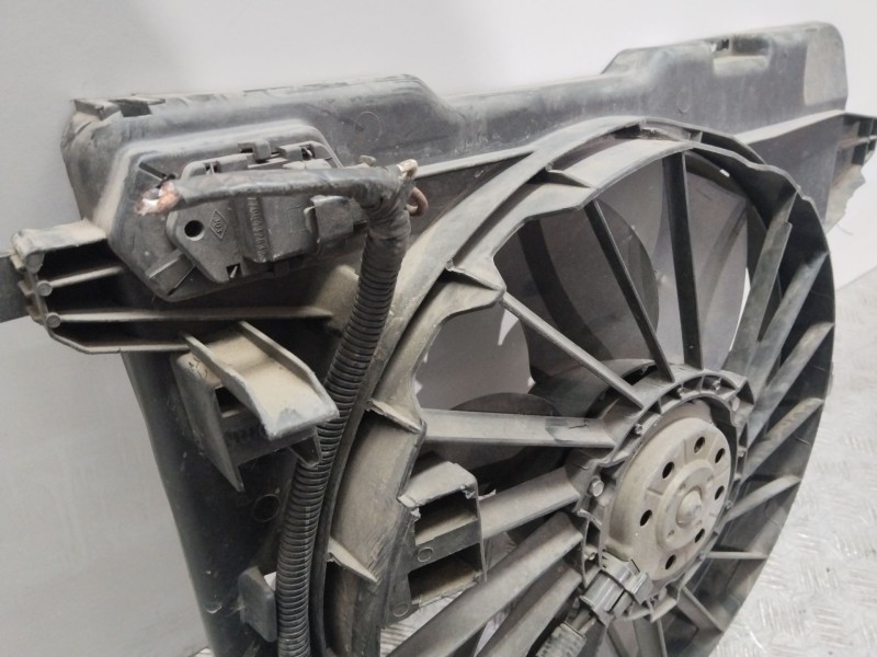 Recambio de electroventilador para renault megane ii berlina 5p confort authentique referencia OEM IAM 8200151464  
