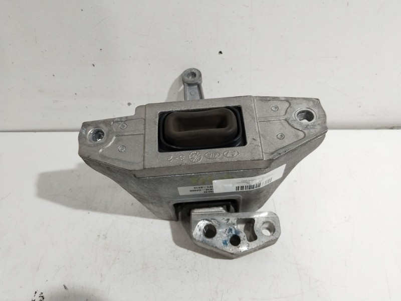 Recambio de soporte motor derecho para hyundai ioniq (ae) 1.6 gdi hybrid referencia OEM IAM 21810G2000  