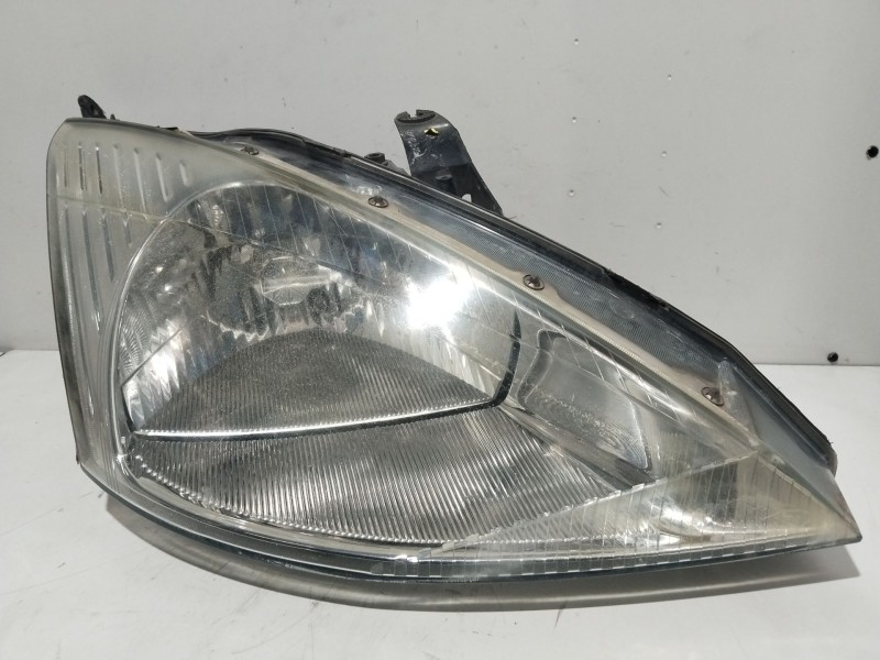 Recambio de faro derecho para ford focus berlina (cak) trend referencia OEM IAM 1152096  
