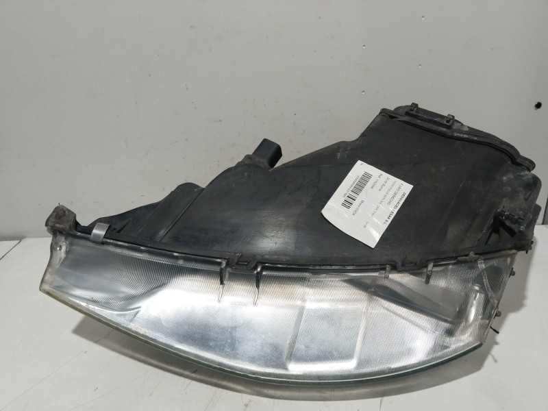 Recambio de faro derecho para ford focus berlina (cak) trend referencia OEM IAM 1152096  