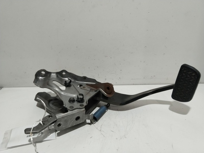 Recambio de pedal freno para toyota iq 2 referencia OEM IAM 4711074020  