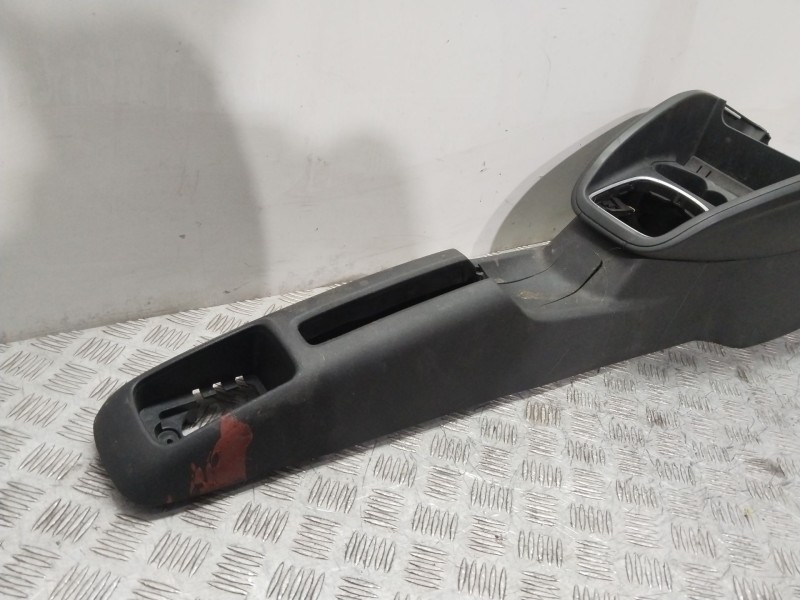 Recambio de consola central para audi a1 sportback (8xa, 8xf) 1.6 tdi referencia OEM IAM 8X0863243A  