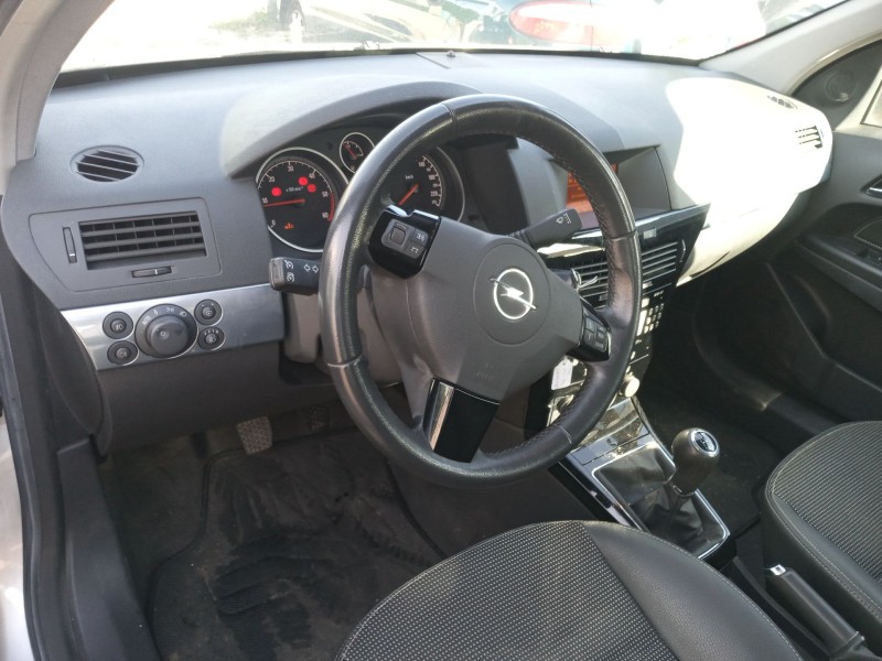 opel astra h (a04) del año 2007
