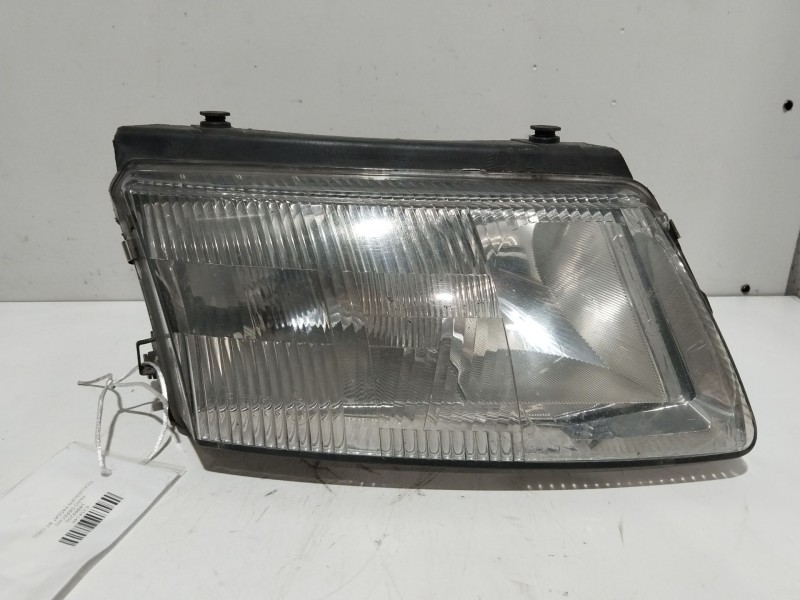 Recambio de faro derecho para volkswagen passat b5 (3b2) 1.9 tdi 4motion referencia OEM IAM 14869200   Recambio de faro derecho para volkswagen passat b5 (3b2) 1.9 tdi 4motion referencia OEM IAM 14869200