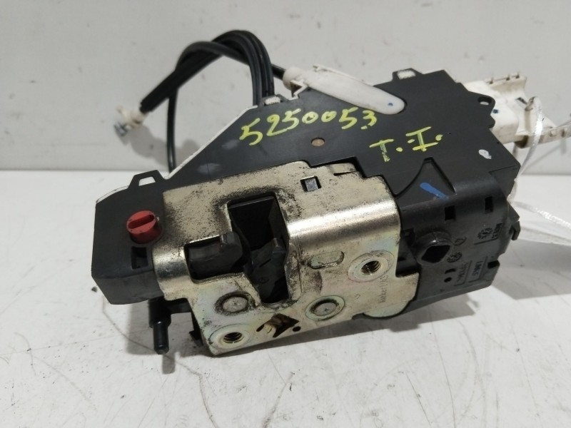 Recambio de cerradura puerta trasera izquierda para peugeot 407 st confort referencia OEM IAM 9137K8  