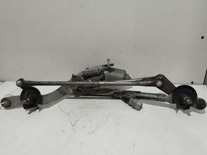 Recambio de motor limpia delantero para toyota auris básico referencia OEM IAM 8511002190  