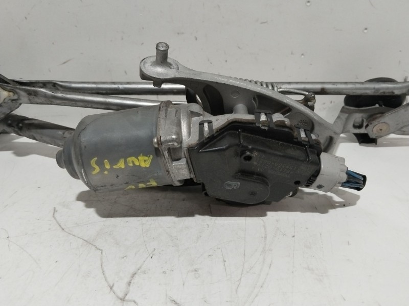 Recambio de motor limpia delantero para toyota auris básico referencia OEM IAM 8511002190  