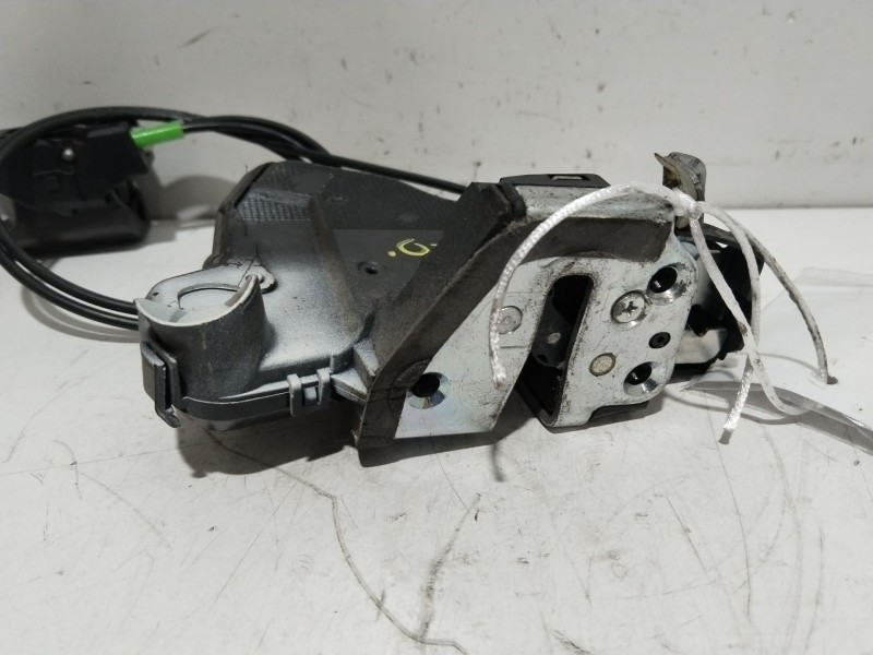 Recambio de cerradura puerta delantera derecha para toyota iq 2 referencia OEM IAM 6903042221  