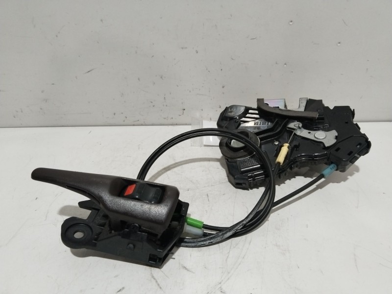 Recambio de cerradura puerta delantera derecha para toyota iq 2 referencia OEM IAM 6903042221  