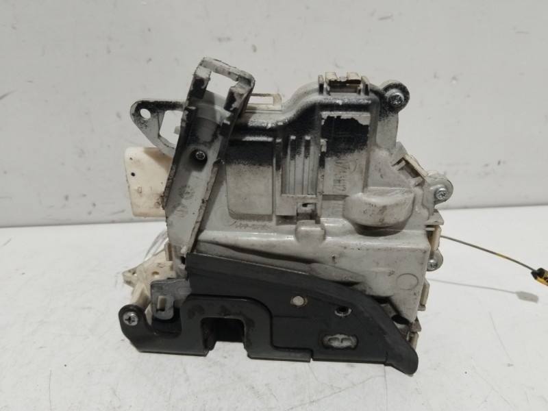 Recambio de cerradura puerta delantera derecha para seat leon (1p1) 1.6 tdi referencia OEM IAM 1P1837016B  