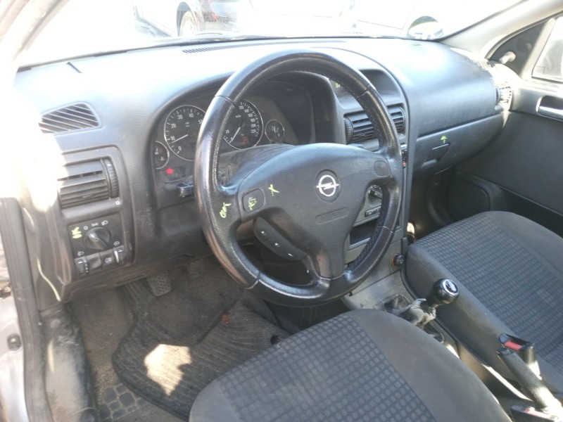 opel astra g hatchback (t98) del año 2004