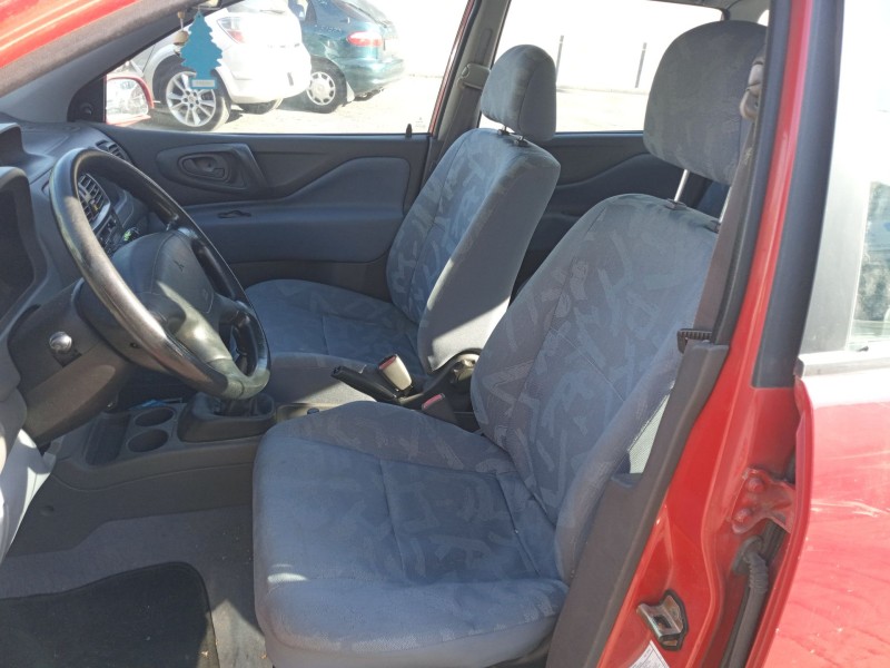 mitsubishi space star monospace (dg_a) del año 1999