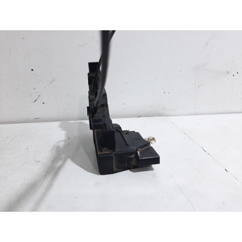 Recambio de cerradura puerta delantera derecha para mazda 3 berlina (bk) 1.6 crdt active referencia OEM IAM BR5S58310B  24001510