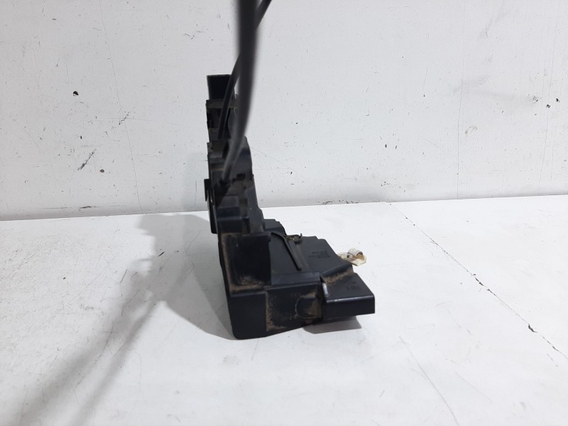 Recambio de cerradura puerta delantera derecha para mazda 3 berlina (bk) 1.6 crdt active referencia OEM IAM BR5S58310B  24001510