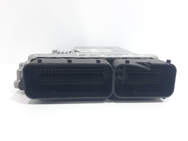 Recambio de centralita motor uce para bmw serie 1 berlina (e81/e87) 120d referencia OEM IAM 13617808125  