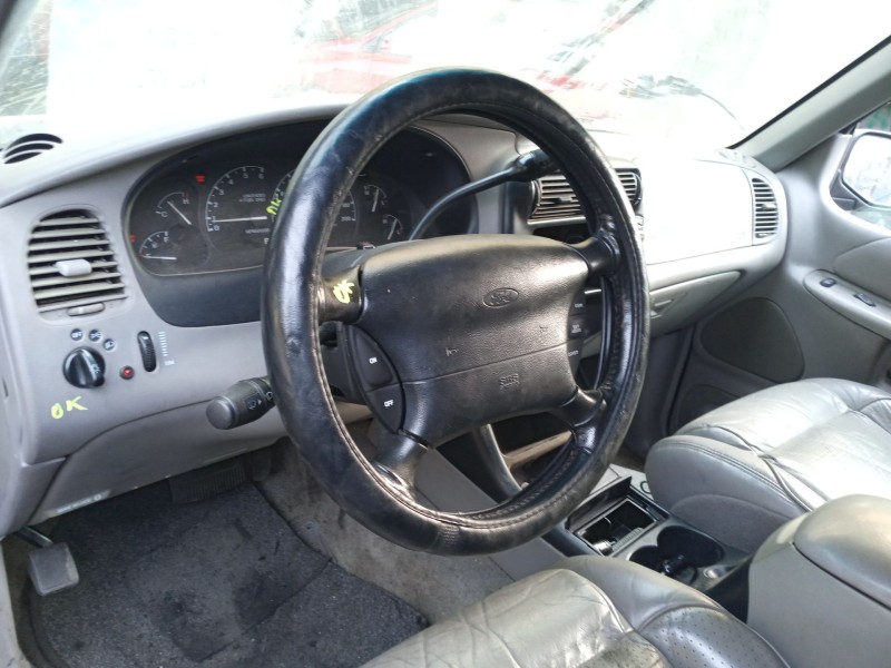 ford explorer del año 1996