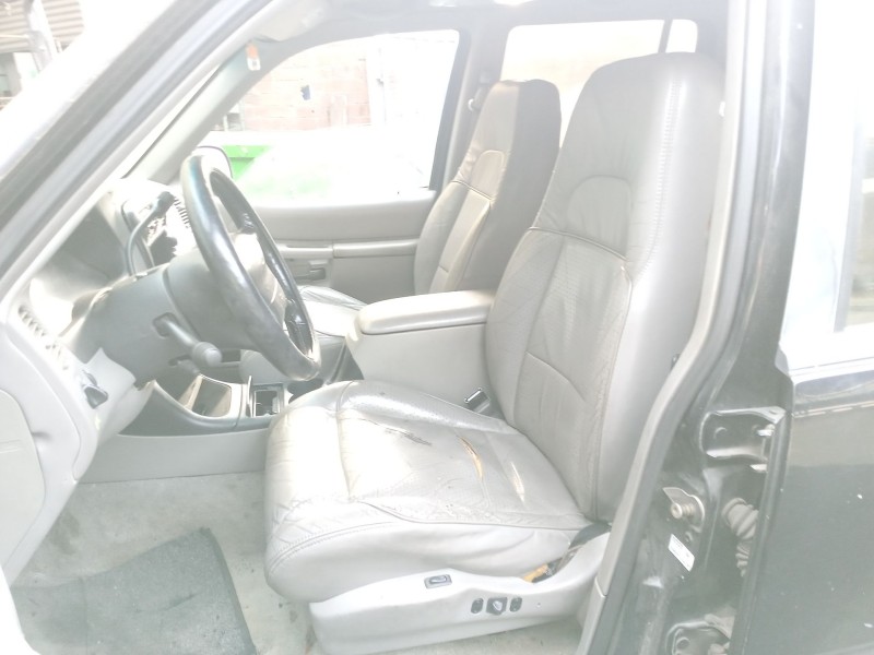 ford explorer del año 1996