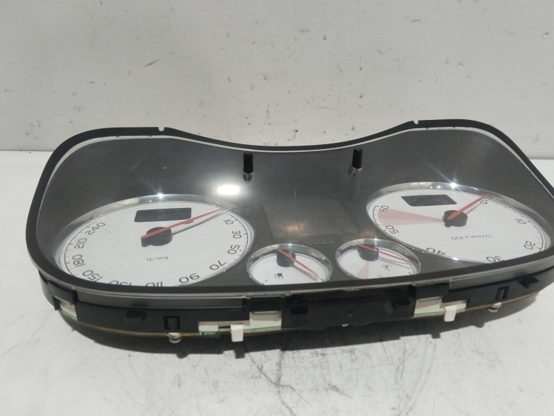 Recambio de cuadro instrumentos para peugeot 307 (3a/c) 1.6 hdi 110 referencia OEM IAM 216518703  