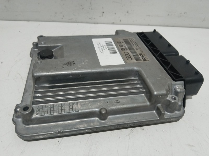 Recambio de centralita motor uce para audi a4 berlina (8e) 2.0 fsi referencia OEM IAM 8E0906018K  