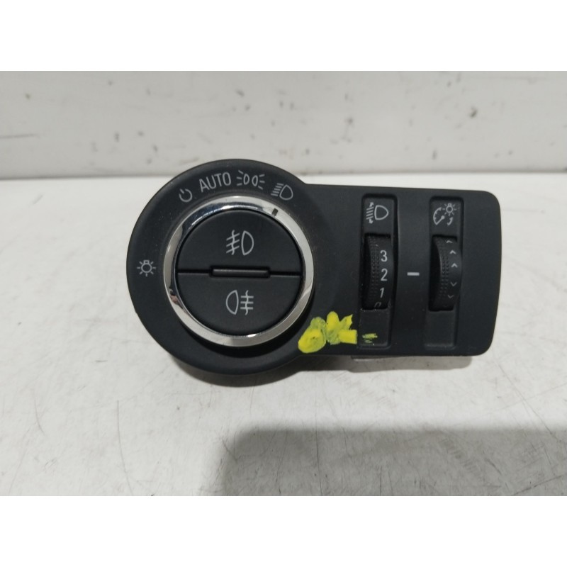 Recambio de mando luces para opel insignia a (g09) 2.0 cdti (68) referencia OEM IAM 13268702  