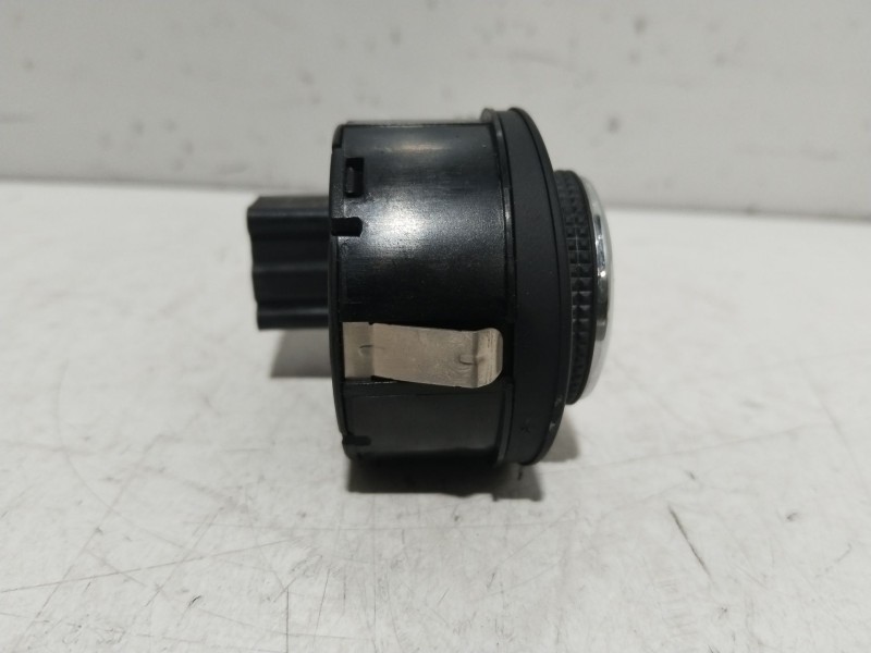 Recambio de mando luces para opel insignia a (g09) 2.0 cdti (68) referencia OEM IAM 13268702  