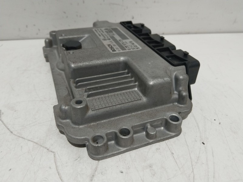 Recambio de centralita motor uce para peugeot 307 sw (3h) 1.6 16v referencia OEM IAM 0261201610  