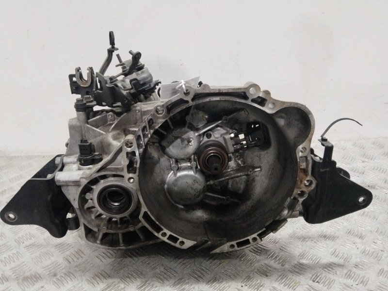 Recambio de caja cambios para kia magentis ii (mg) 2.0 crdi referencia OEM IAM S605JC  