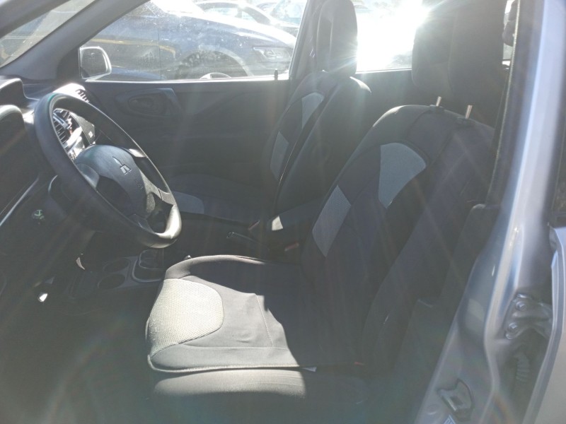 mitsubishi space star monospace (dg_a) del año 2004