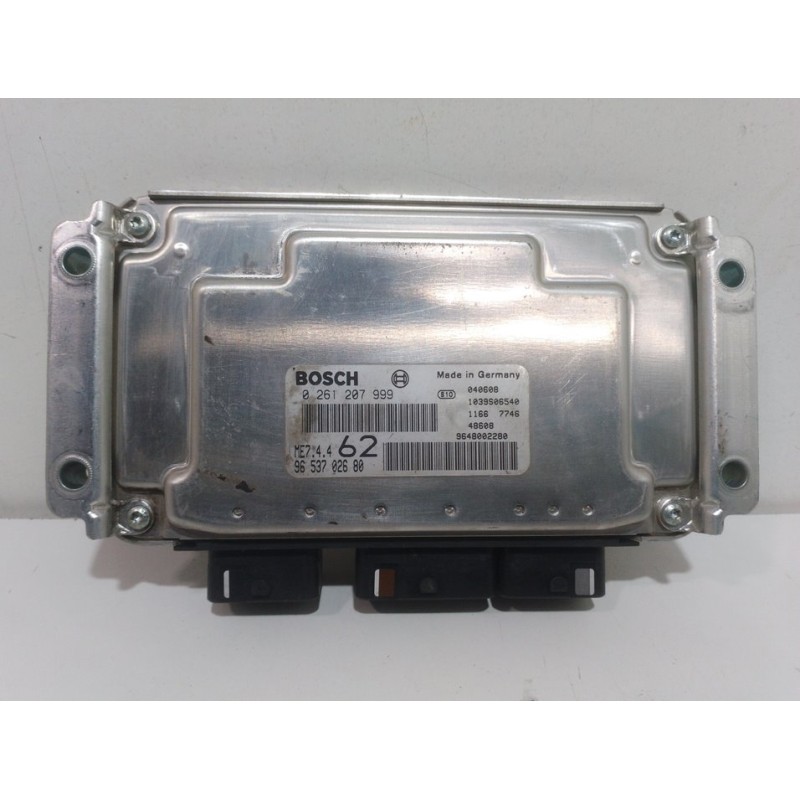 Recambio de centralita motor uce para citroën c2 vtr referencia OEM IAM 0261207999 BOSCH 