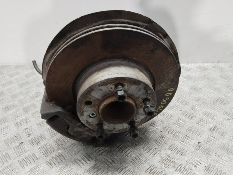 Recambio de mangueta delantera derecha para bmw 1 (e87) 118 d referencia OEM IAM 31216793924  