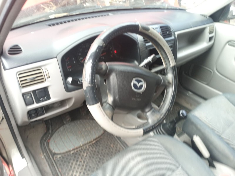 mazda demio (dw) del año 2003