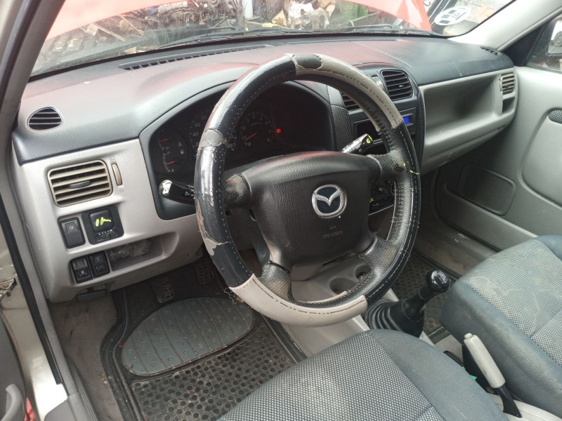 mazda demio (dw) del año 2003