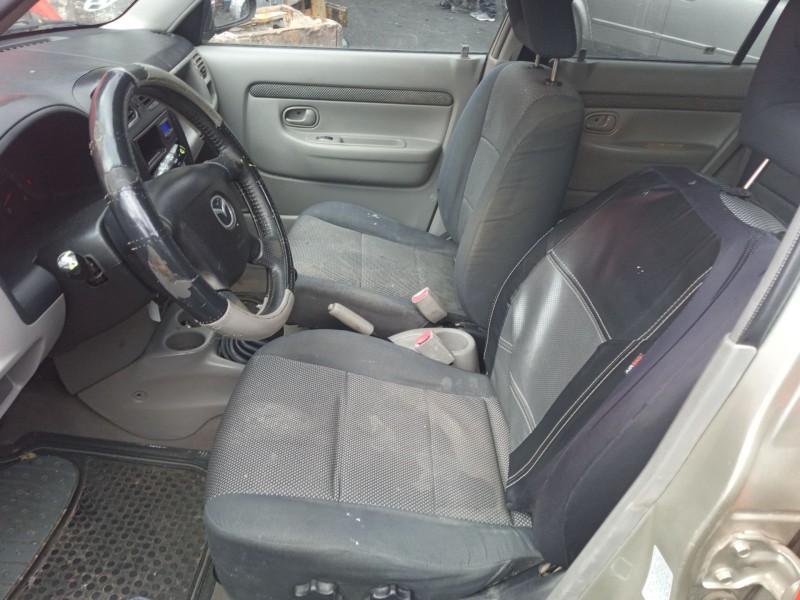 mazda demio (dw) del año 2003